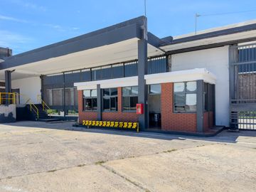 Alquiler- Baulera 50 m2 - Avellaneda - Centro Logistico