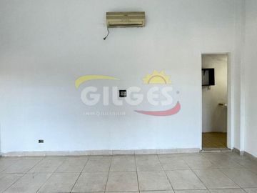 Alquiler de Local 25 M² c/baño en Moron
