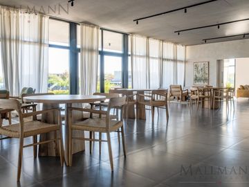 Venta Casa 4 Dorms en Suite en Los Cardos