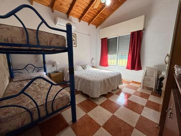 Quinta - venta - 20 de Junio - amplio lote - pileta - galeria