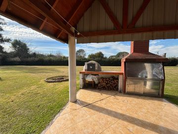 Quinta - venta - 20 de Junio - amplio lote - pileta - galeria
