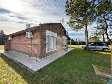 Quinta - venta - 20 de Junio - amplio lote - pileta - galeria