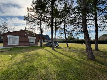 Quinta - venta - 20 de Junio - amplio lote - pileta - galeria