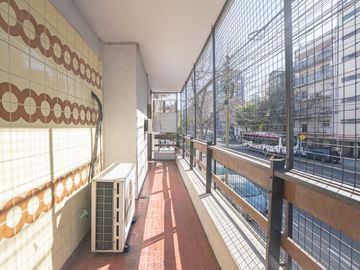 Departamento en Flores - semipiso 200 m2 - cochera
