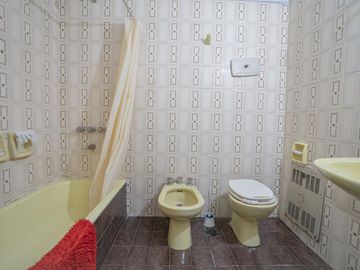 Departamento en Flores - semipiso 200 m2 - cochera