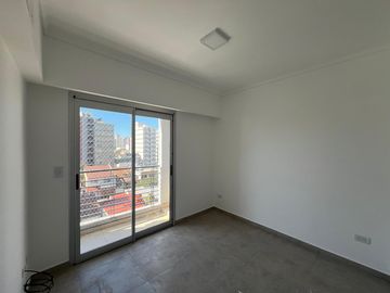 Semipiso de tres ambientes a estrenar en Venta en Wilde