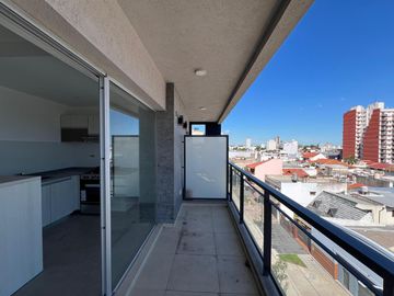 Semipiso de tres ambientes a estrenar en Venta en Wilde