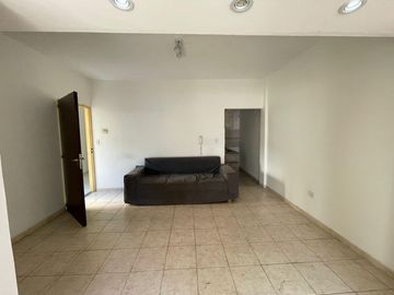 Alquiler Oficina 35M² C/baño y cocina en Ramos Mejia
