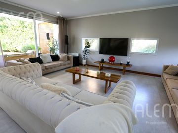 Casa en venta en Terralagos, Canning