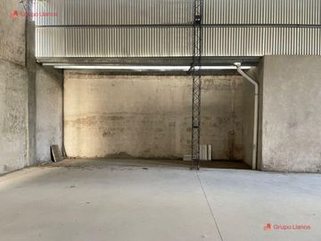 Galpón en alquiler a metros de colectora sur Acceso Oeste, Lujan