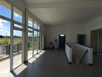 Terreno en  Barrio Cerrado Los Juncos, vista al lago.