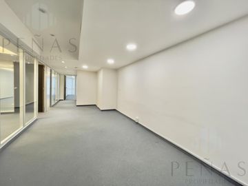 Oficina  impecable  de 120 m2 Edificio Corporativo AAA  en Monserrat - 1 cocheras
