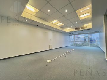 Oficina  impecable  de 120 m2 Edificio Corporativo AAA  en Monserrat - 1 cocheras