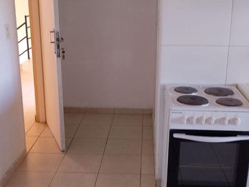 Monoambiente en un segundo piso por escalera