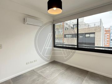 Departamento 2 ambientes con balcón y cochera cubierta fija en alquiler - Saavedra