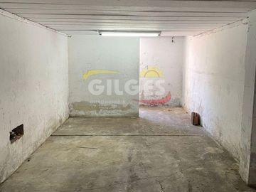 Alquiler Galpón/Local 400M²  en Villa Luzuriaga  Con entrada por 2 calles. Excelente Ubicación