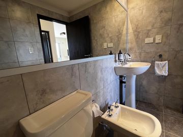 Departamento de 3 dormitorios en barrio 23 de Agosto