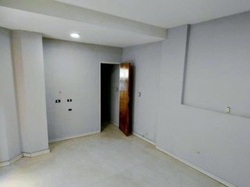 BAJAS EXPENSAS - Hermosa Oficina con Patio - Luminosa y Moderna - Inmejorable Ubicación