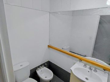 BAJAS EXPENSAS - Hermosa Oficina con Patio - Luminosa y Moderna - Inmejorable Ubicación