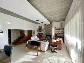 Casa en Alquiler en La Peregrina, Pilar - 5 Ambientes
