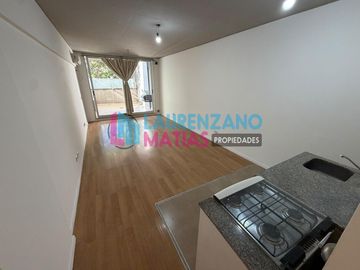ALQUILER DEPARTAMENTO MONOAMBIENTE CON PATIO Y PARRILLA EN VILLA ORTUZAR