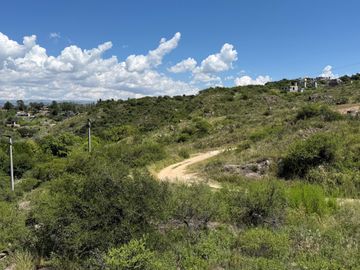 Venta Terreno 2619 m² Vista a las Sierras con Costa al río