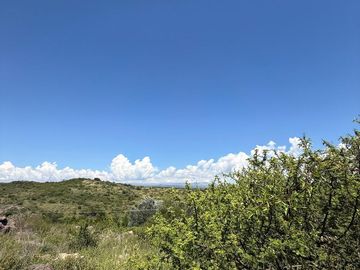 Venta Terreno 2619 m² Vista a las Sierras con Costa al río