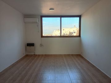 Exclusivo departamento de dos dormitorios,Piso 8 Reciclado en Calle San Lorenzo, Ciudad de Mendoza