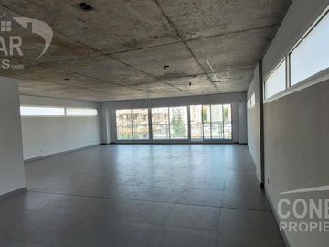 Oficina  147m2 -  Vista Abierta -  a Estrenar - Lista para habitar - Con Cochera