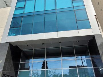Oficina  147m2 -  Vista Abierta -  a Estrenar - Lista para habitar - Con Cochera