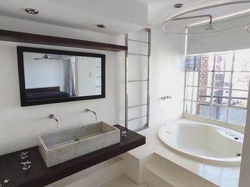 Penthouse con terraza propia c-quincho y jacuzzi exterior