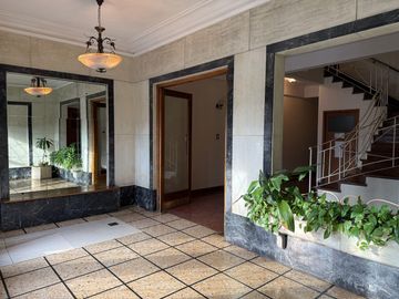 En Venta Departamento de 1 AMBIENTE al frente con Patio  Chacarita