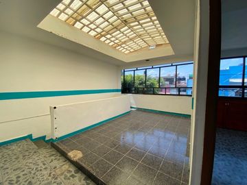 Edificio Comercial en Venta Colinas del Lago Cuautitlán Izcalli, Edo de México