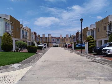 FRACC. MISIONES I, TOLUCA, CASA EN RENTA