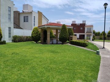 FRACC. MISIONES I, TOLUCA, CASA EN RENTA