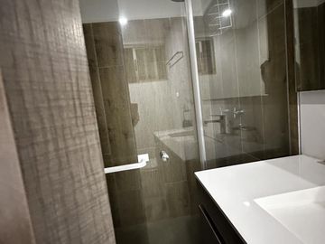 Depto amueblado 92m² 2 rec | Biosfera Towers Juriquilla | $20,000