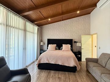 Casa de Campo en Venta en Lomas de Comanjilla León Guanajuato