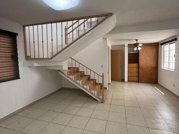CASA EN RENTA EN 