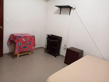 CASA DUPLEX/DEPARTAMENTO AMUEBLADO EN RENTA EN TOLUCA CERCA DE G.M Y STELLANTIS