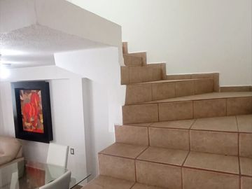 CASA AMUEBLADA EN RENTA EN METEPEC DE 2 RECAMARAS, CERCANA A ESTACION DE TREN