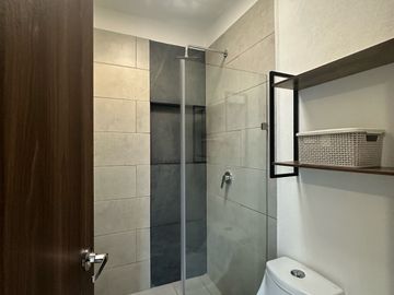 CASA AMUEBLADA EN RENTA EN TOLUCA CERCA DEL AEROPUERTO Y PARQUE INDUSTRIAL 2000