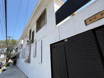 Casa Comercial