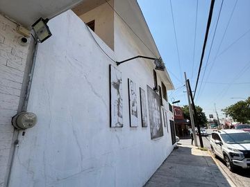 Casa Comercial
