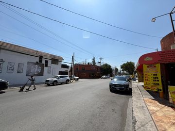 Casa Comercial