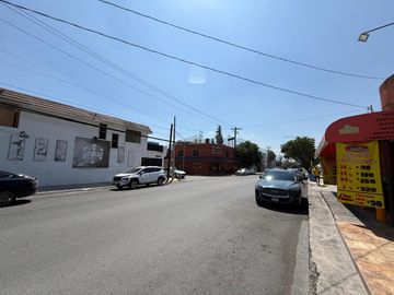 Casa Comercial