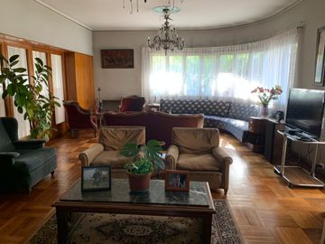 Propiedad 336 m2 útiles, 506 m2 terreno, sector comercial, Ñuñoa