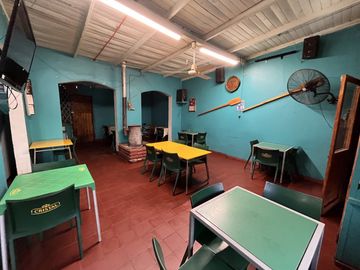 Restaurant 140 m2 útiles, 2.100 m2 terreno