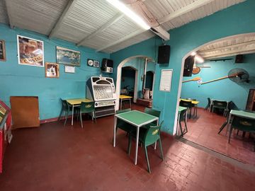 Restaurant 140 m2 útiles, 2.100 m2 terreno