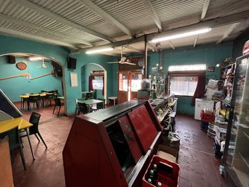Restaurant 140 m2 útiles, 2.100 m2 terreno