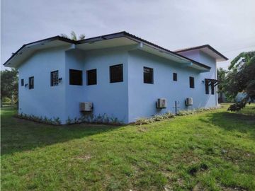 Alquilo casa en Penonomé